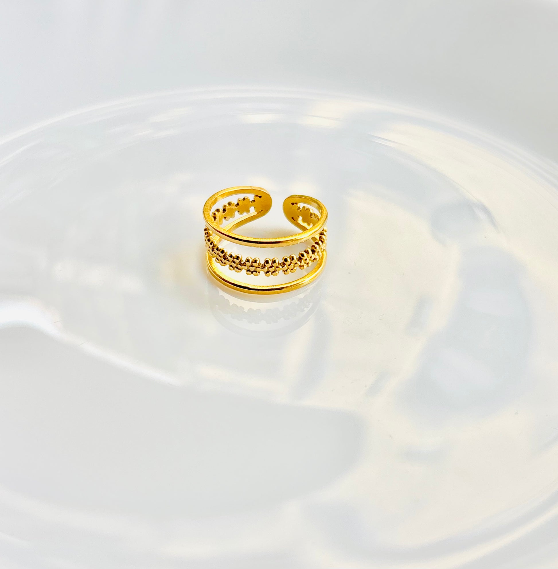 waterproof ring, tarnish resistant, trendy, classy, elegant, classic, gemstory