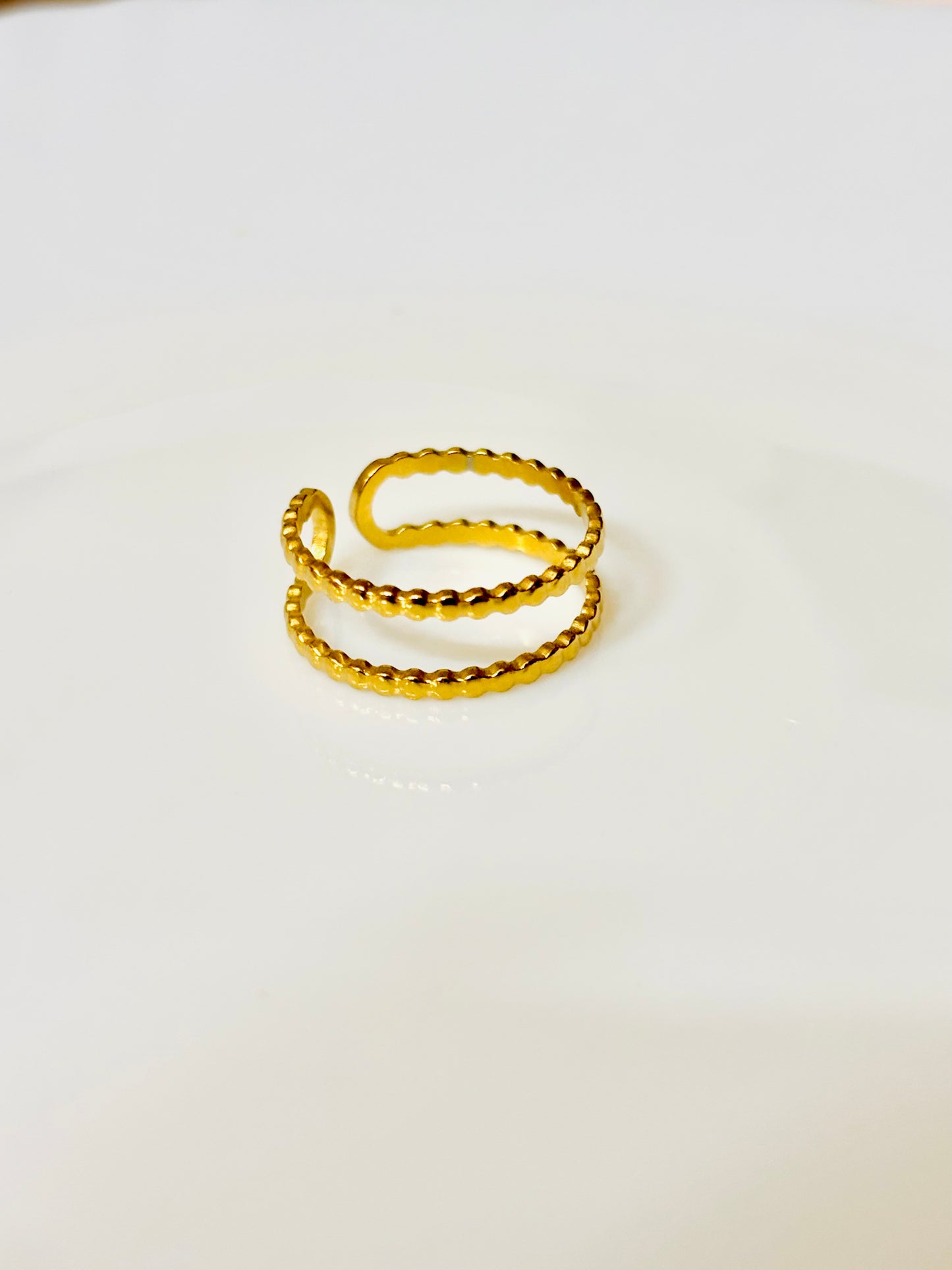 Adjustable ring; golden; waterproof; demi-fine; jewelry; gold plated; 18K; trendy design; minimalistic