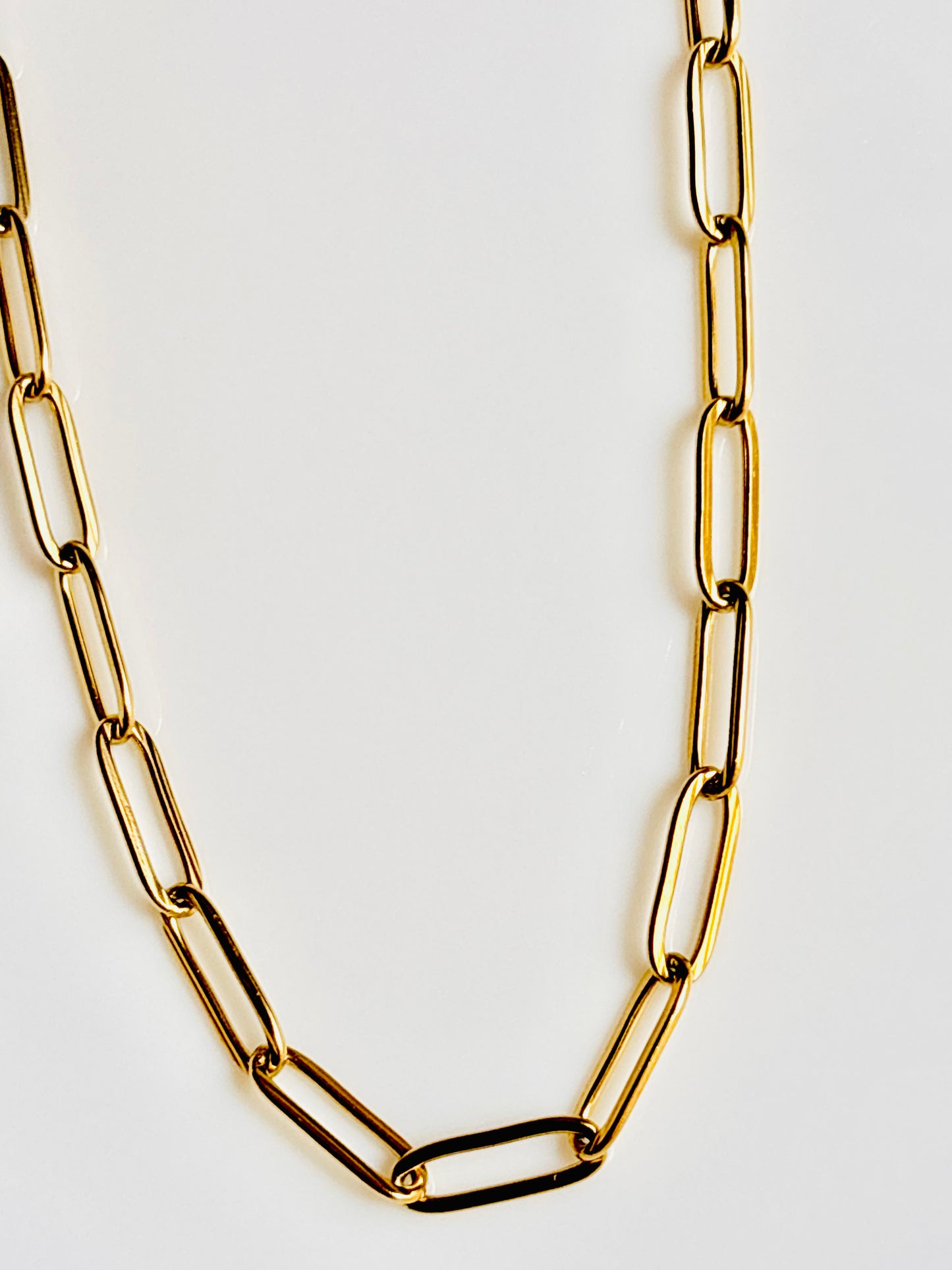 Gold chain; cute; trendy; everyday; formal wear; office; gift; friendship; jewelry; classy