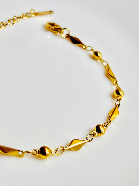 stainless steel base, dainty