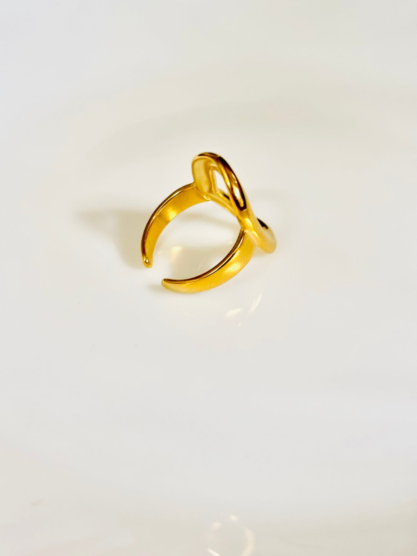 Gold ring; cute; adjustable; elegant; fit; safe on skin