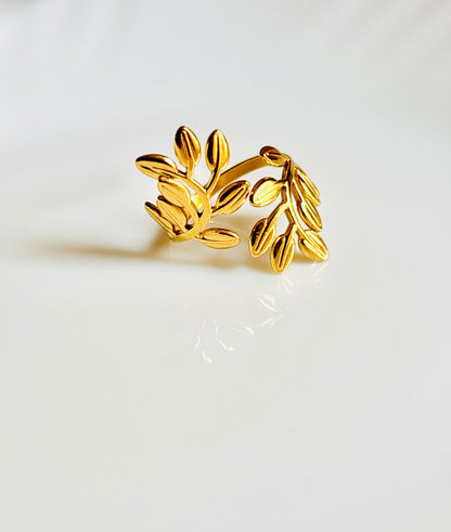 Gold leaf-shaped ring, golden, 18k gold plated, shiny