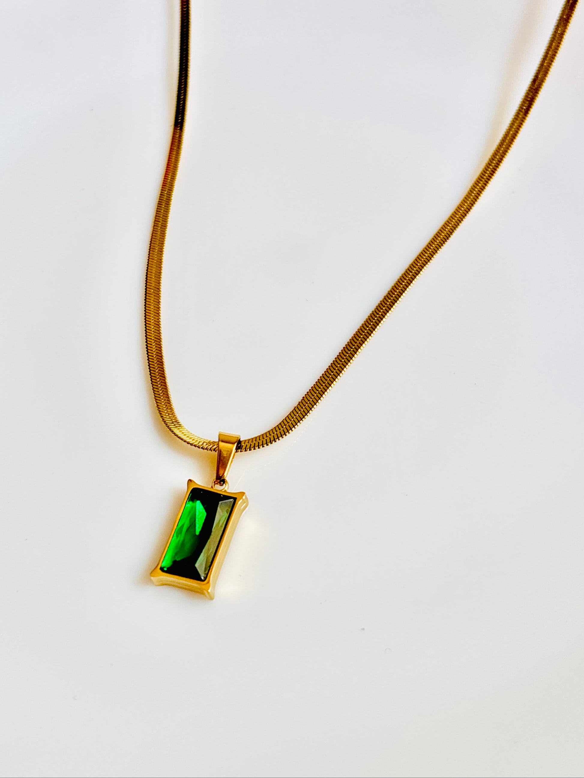 snake chain, pendant, golden, smooth, shiny